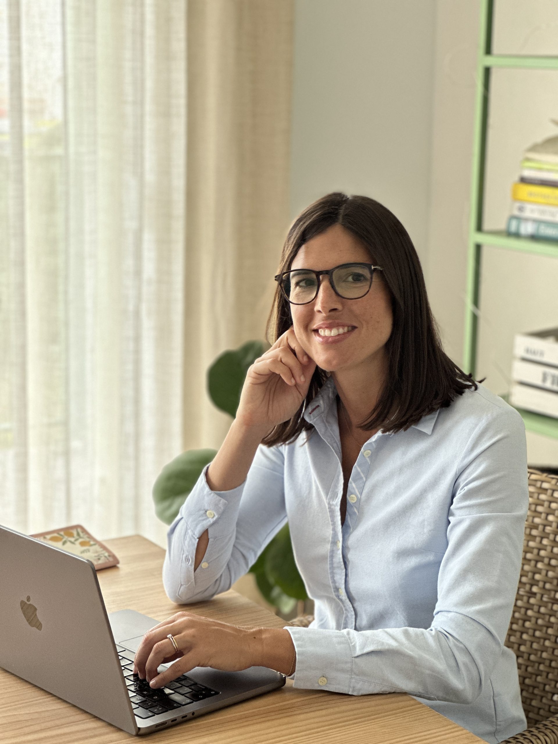María Llamas, dietista integrativa especializada en salud hormonal femenina